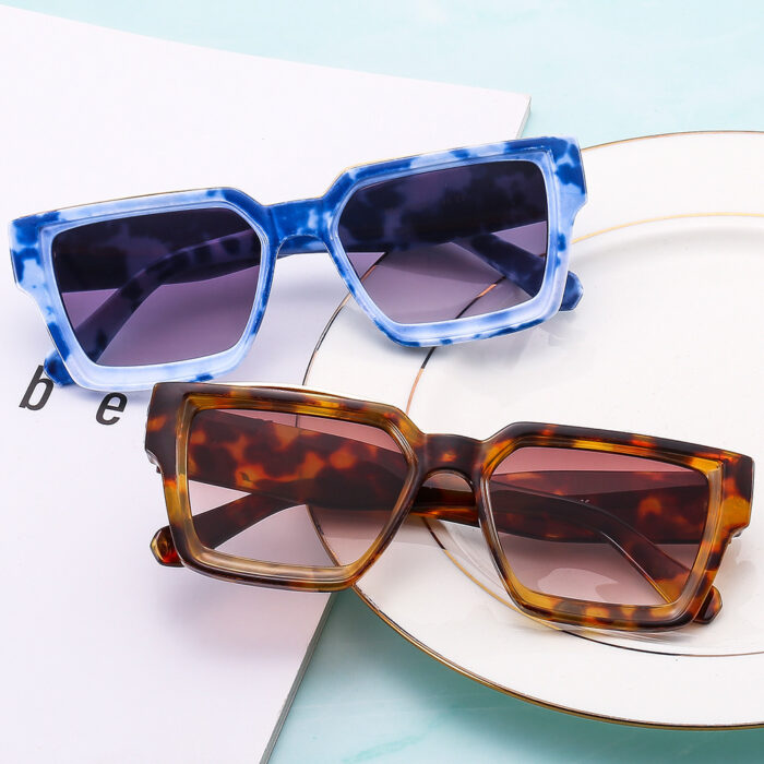 New Street Glasses UV Resistant Square - Image 1