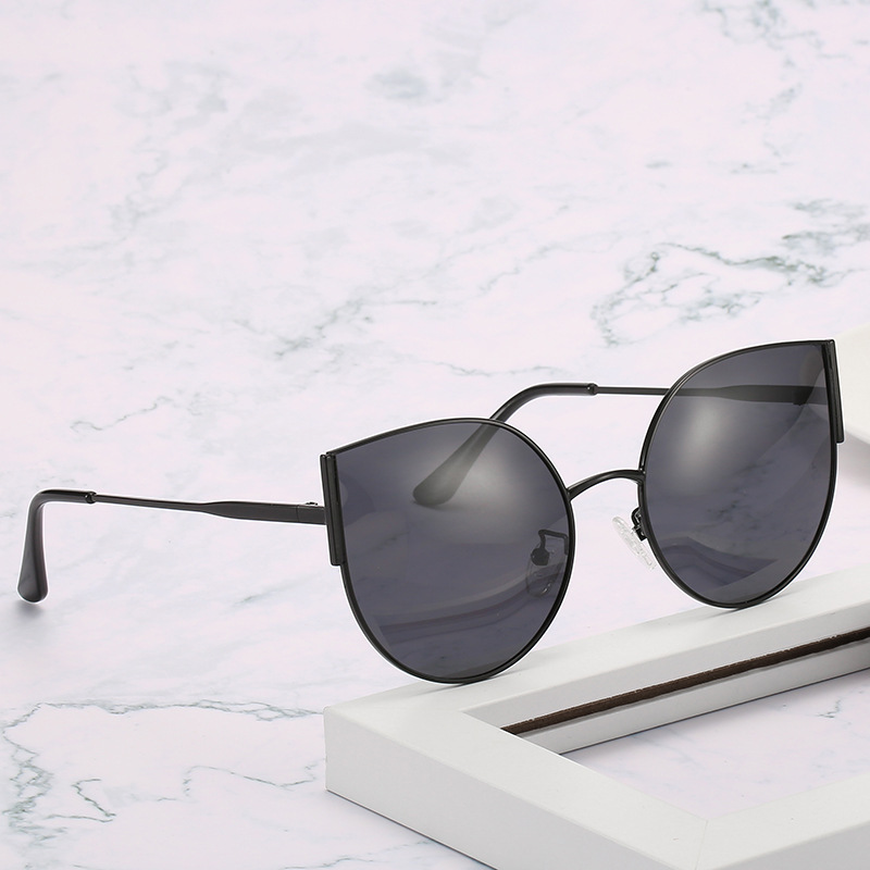 59f7fc8e-c030-4531-82dd-08d4cbb6ac78.jpg Bauhinia Glasses Cats' Eye Sunglasses - Image 1