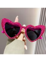 Female Cute Cat Eye Heart-shaped Sun Glasses - Image 2