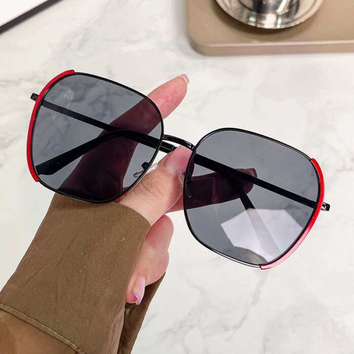 Men's And Women's Fashionable UV Protection And Slimming Sun Glasses - Image 2